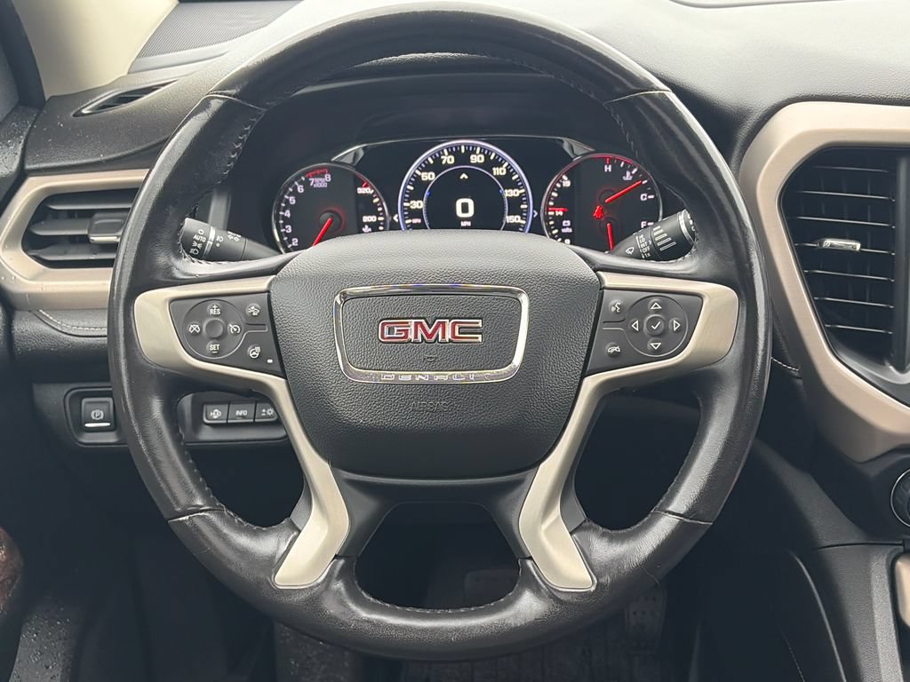 Certified 2020 GMC Acadia Denali w/ Denali Ultimate Package AWD/4WD image 13