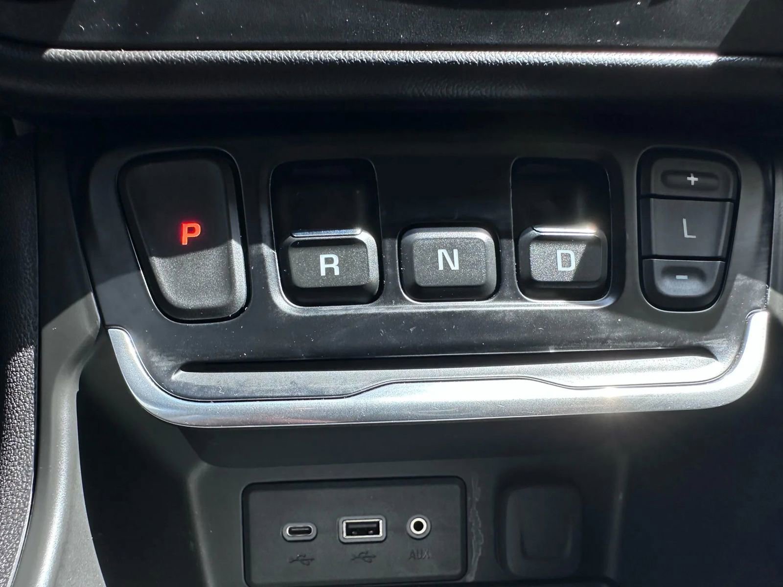 Used 2018 GMC Terrain SLE image 44