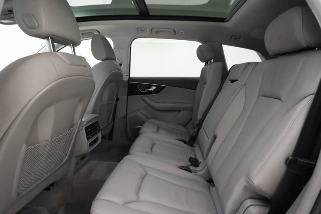 Used 2023 Audi Q7 3.0T Premium Plus image 16