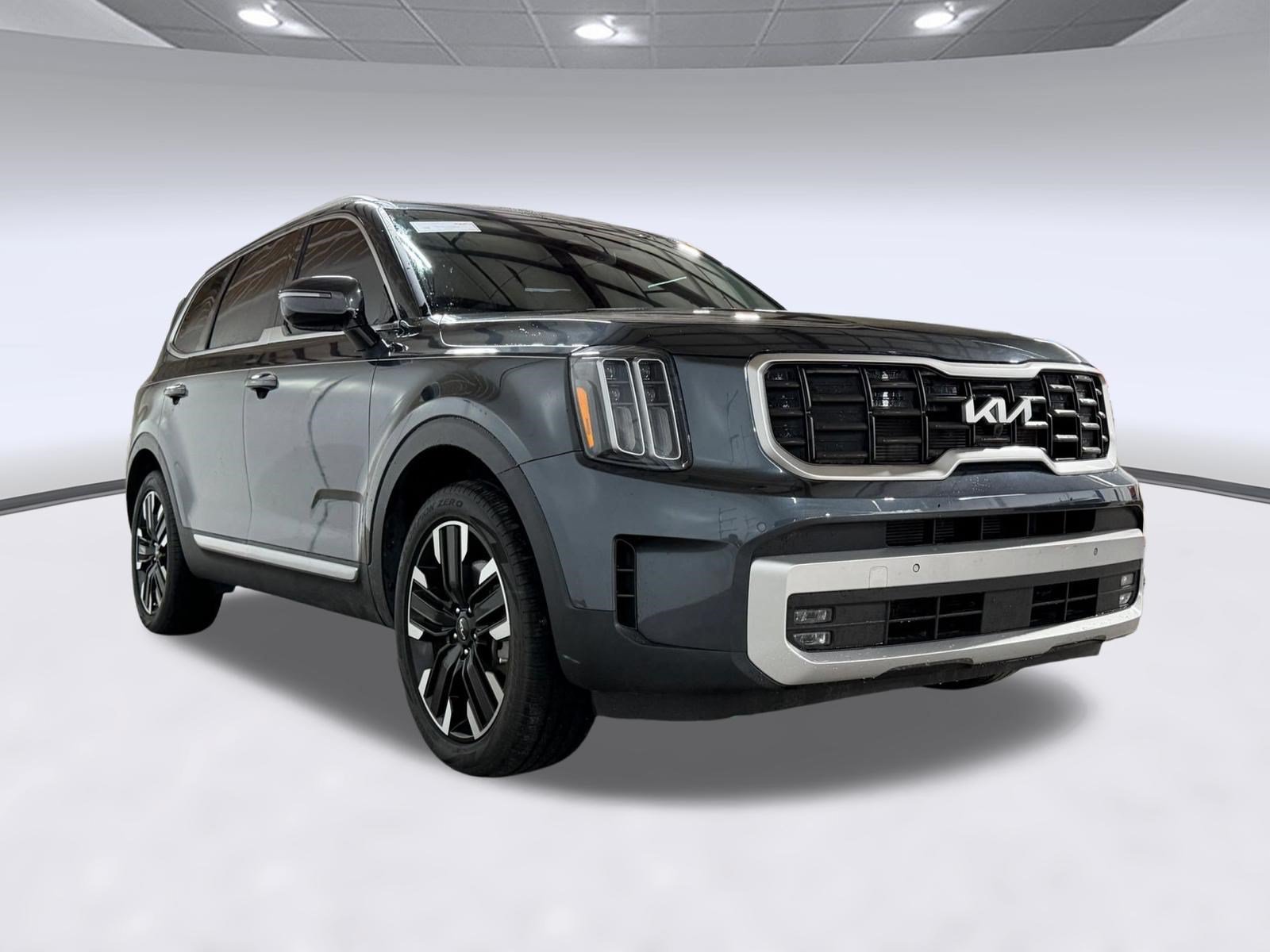 Used 2024 Kia Telluride SX w/ Towing Package FWD image 35