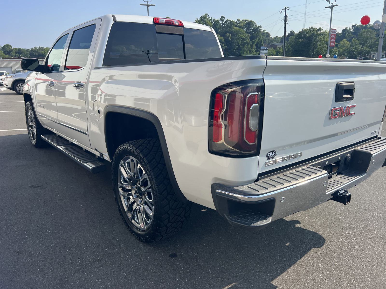 Used 2018 GMC Sierra 1500 SLT image 5