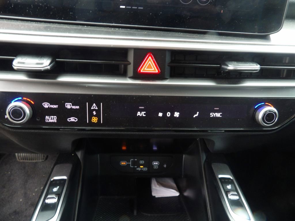 Used 2025 Kia Sorento EX FWD image 20