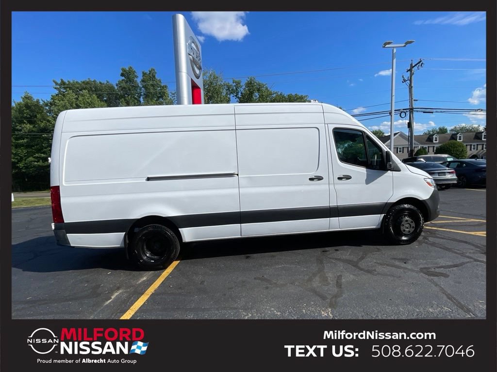 Used 2022 Mercedes-Benz Sprinter 3500 image 6