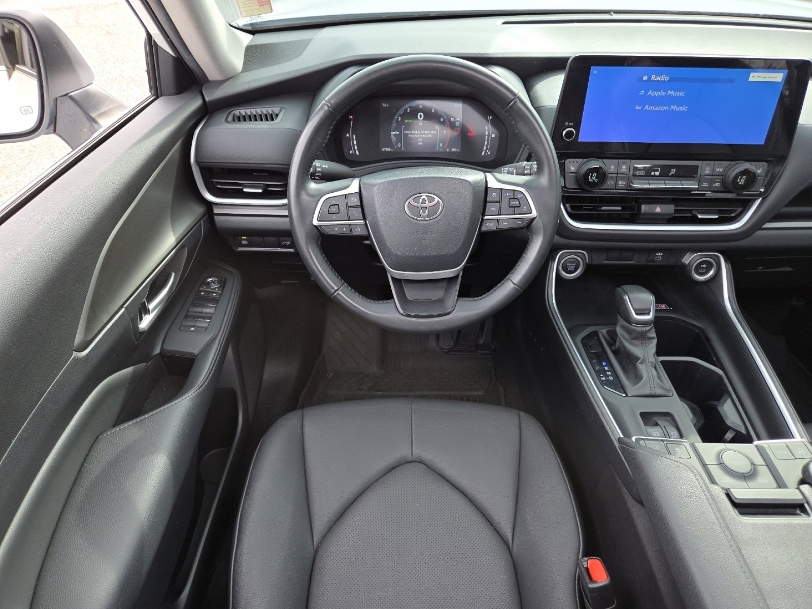 Used 2024 Toyota Grand Highlander AWD image 31