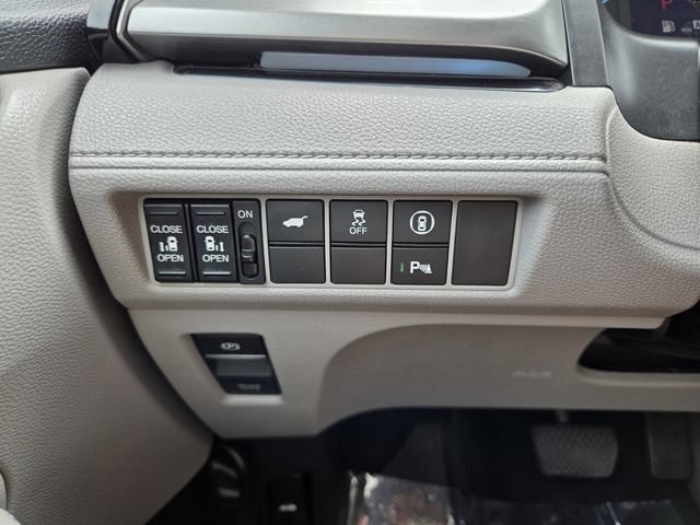 Used 2023 Honda Odyssey Touring image 24
