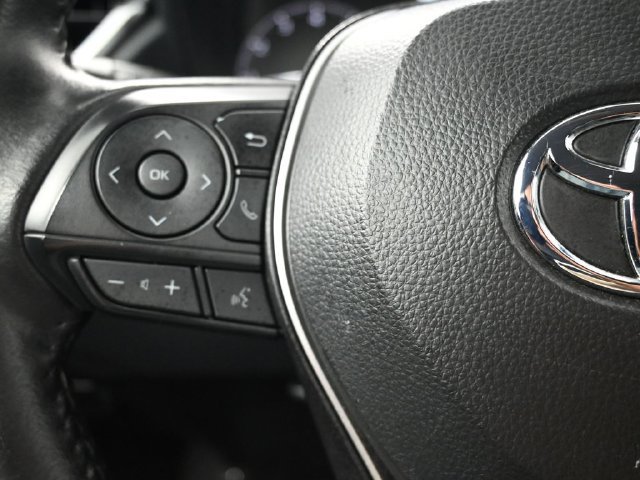 Used 2024 Toyota Corolla Cross LE FWD image 23