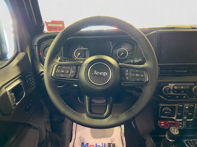 Used 2025 Jeep Gladiator Rubicon image 13