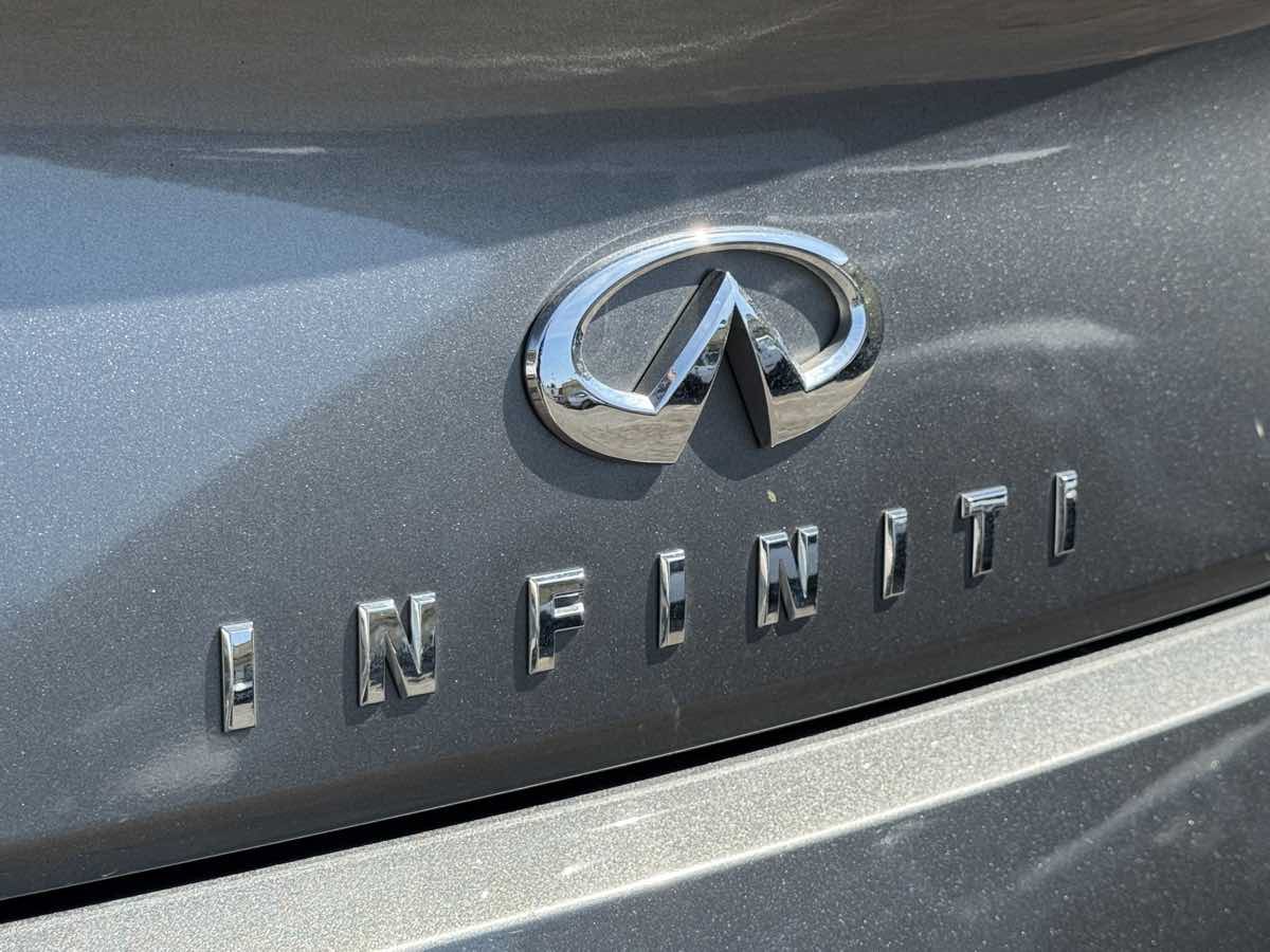 Used 2020 INFINITI Q60 3.0t Luxe RWD image 9