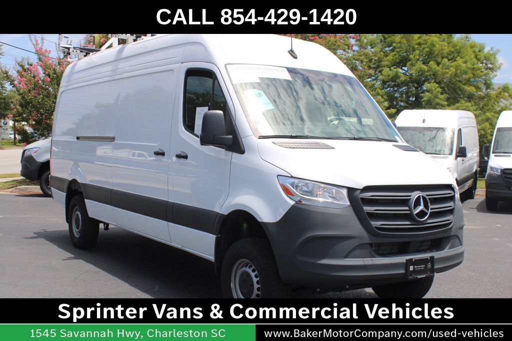 Used 2024 Mercedes-Benz Sprinter 2500 image 4