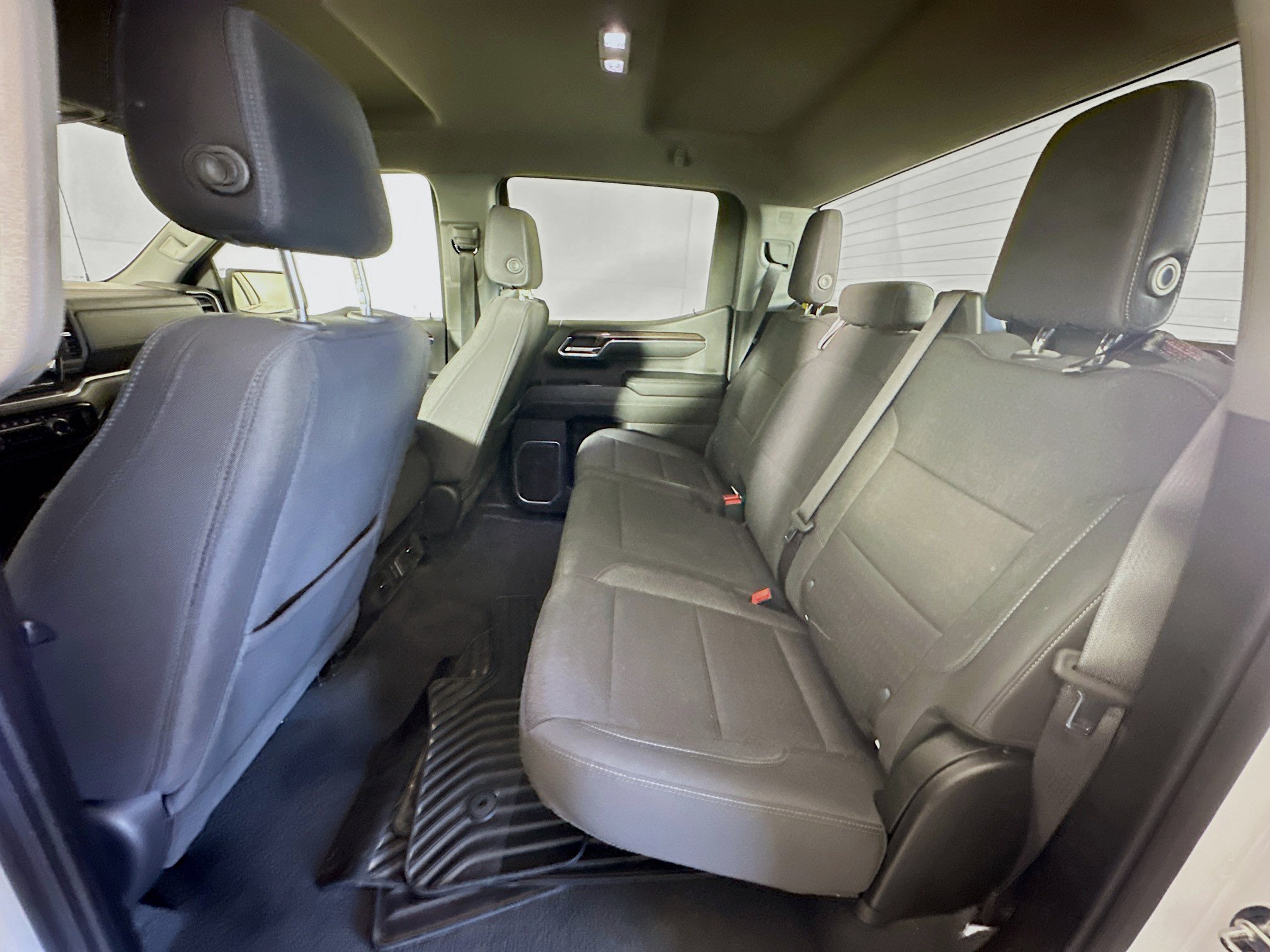 Used 2024 Chevrolet Silverado 1500 LT AWD/4WD image 26