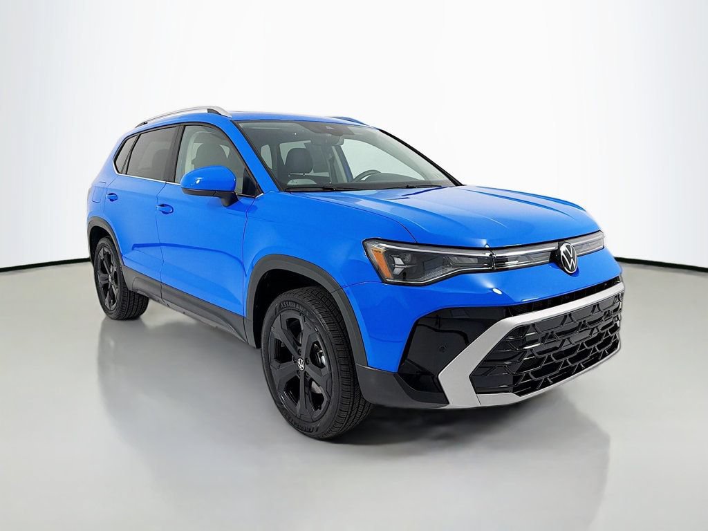 Certified 2025 Volkswagen Taos SEL AWD/4WD image 1