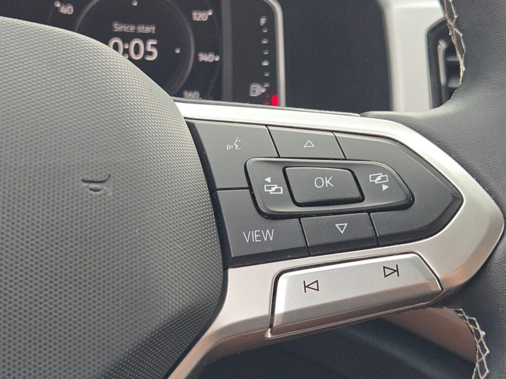 Used 2023 Volkswagen Atlas SE image 37