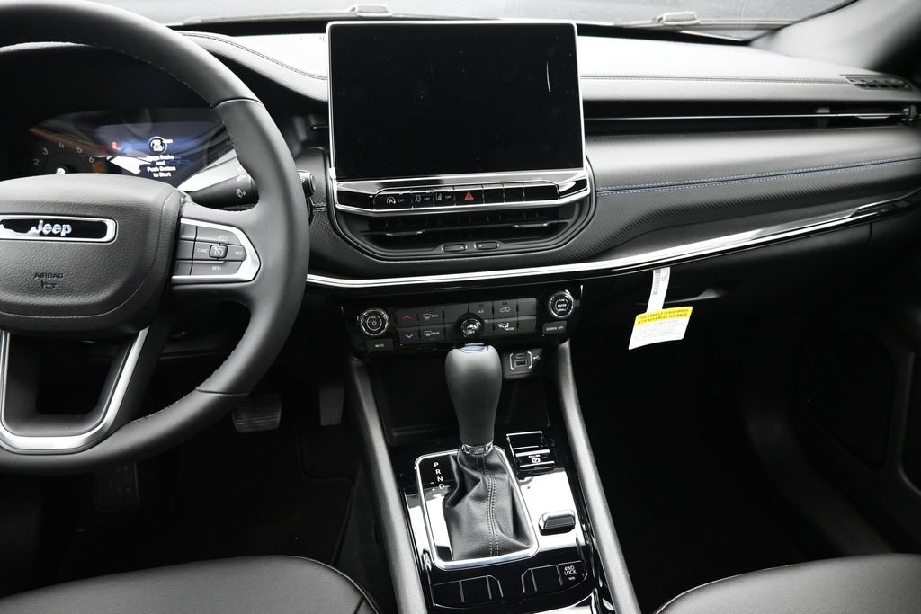New 2026 Jeep Compass Latitude AWD/4WD image 5