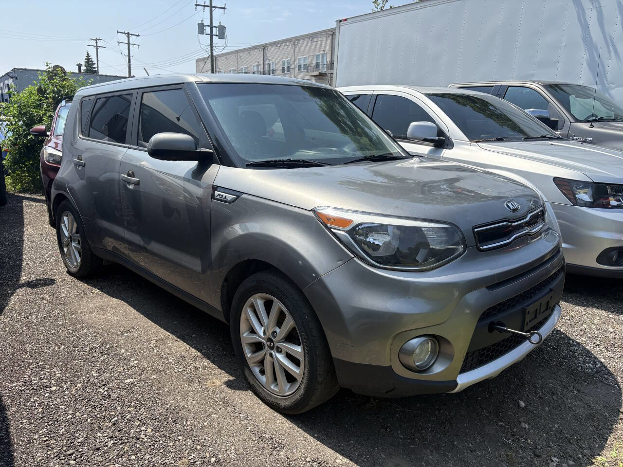 Used 2018 Kia Soul + image 2