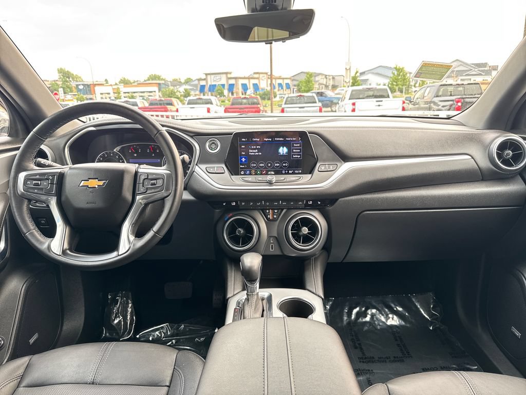 Used 2022 Chevrolet Blazer LT w/ Sound & Technology Package AWD/4WD image 12