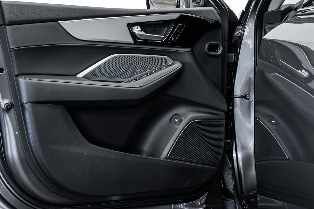 New 2026 Acura MDX SH-AWD image 18