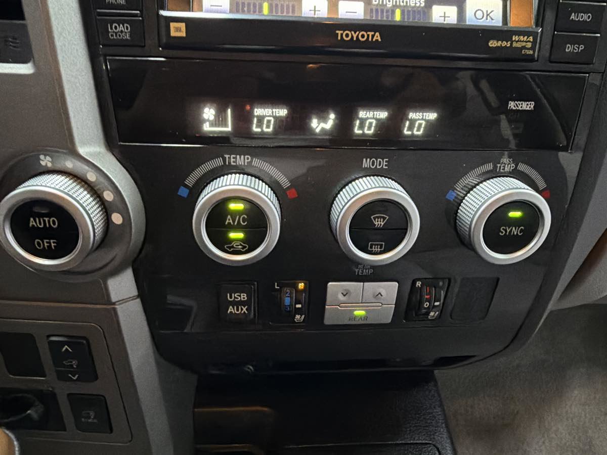 Used 2010 Toyota Sequoia Platinum RWD image 24