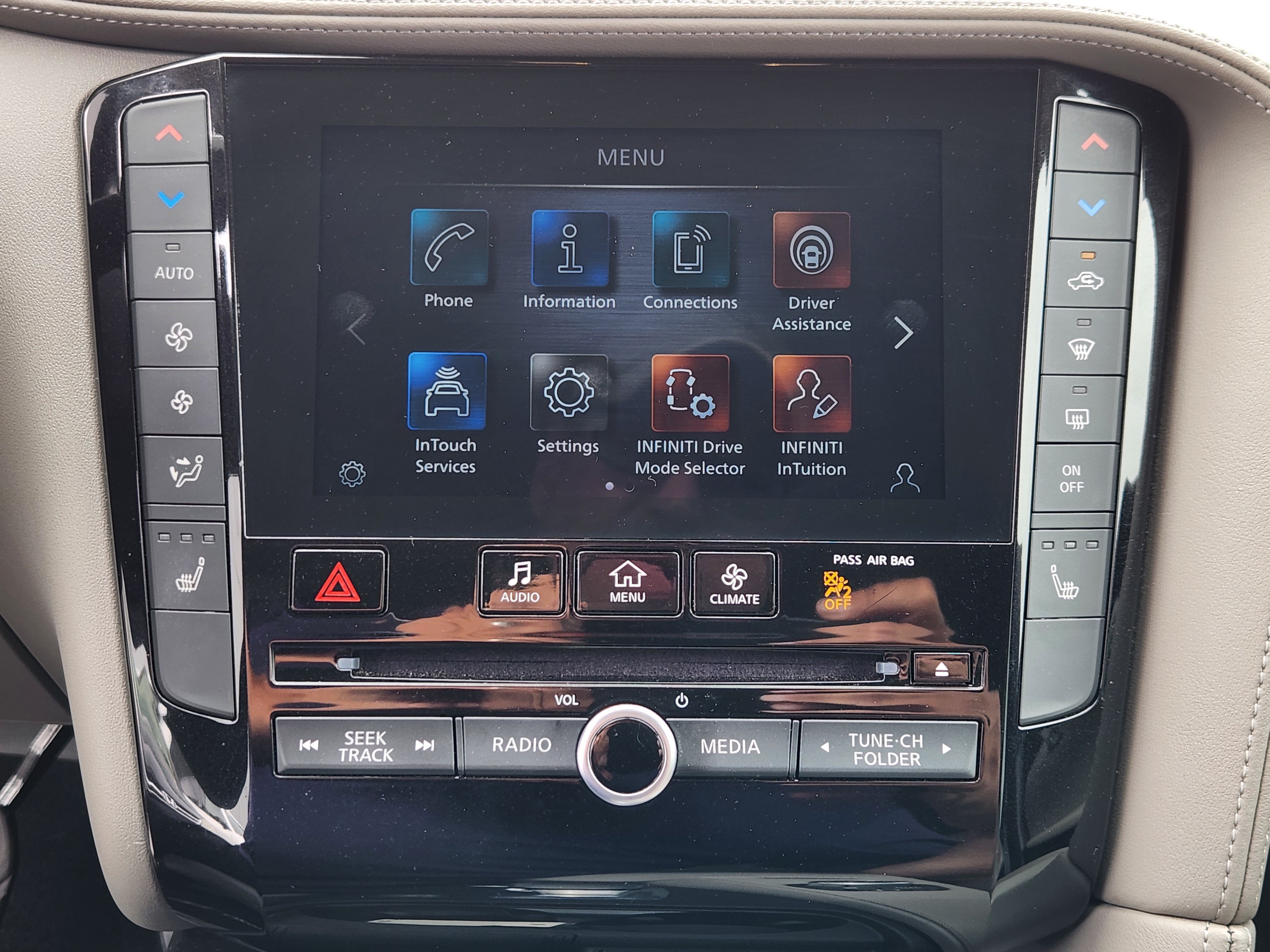 Used 2023 INFINITI QX50 Luxe AWD/4WD image 21