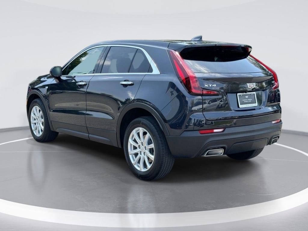 Certified 2023 Cadillac XT4 Luxury w/ Cold Weather Package FWD image 3
