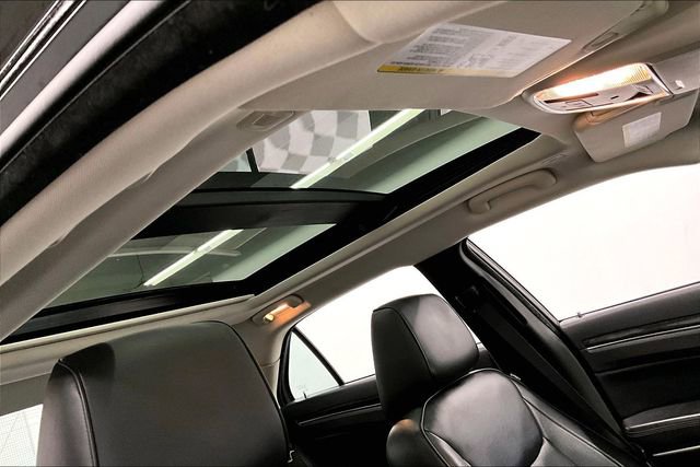 Used 2023 Chrysler 300 Touring L w/ Popular Equipment Group image 18