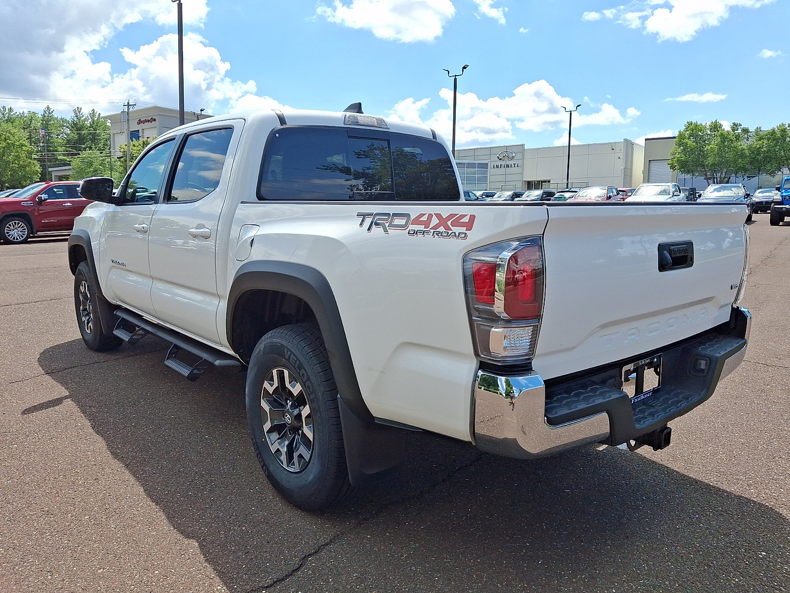 Used 2023 Toyota Tacoma TRD Off-Road AWD/4WD image 4