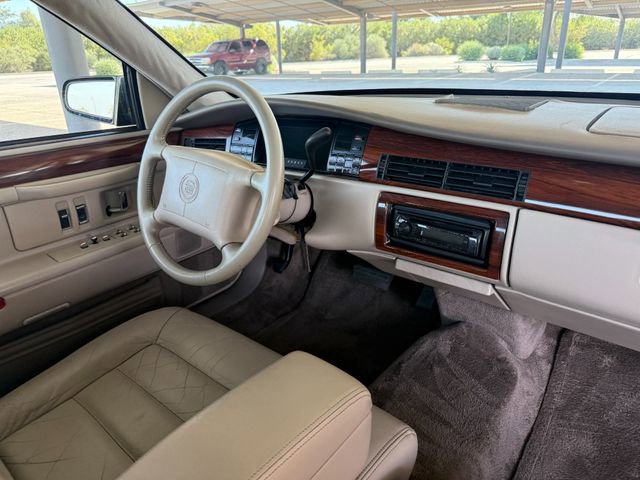 Used 1994 Cadillac De Ville Sedan image 32
