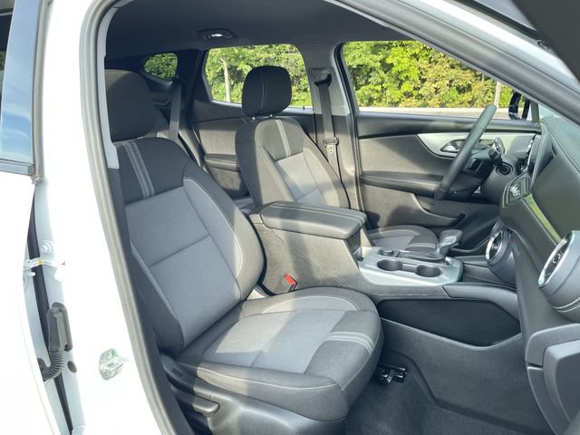Used 2025 Chevrolet Blazer LT FWD image 26