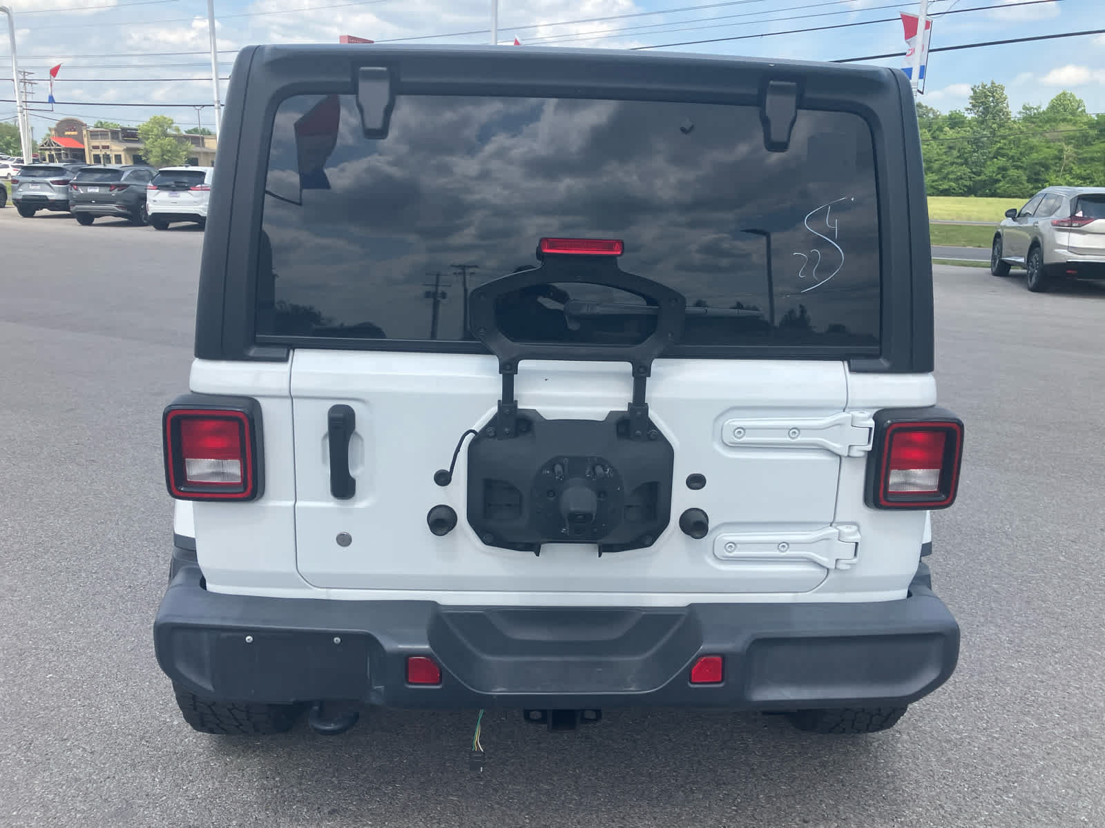 Used 2020 Jeep Wrangler Unlimited Sahara AWD/4WD image 6