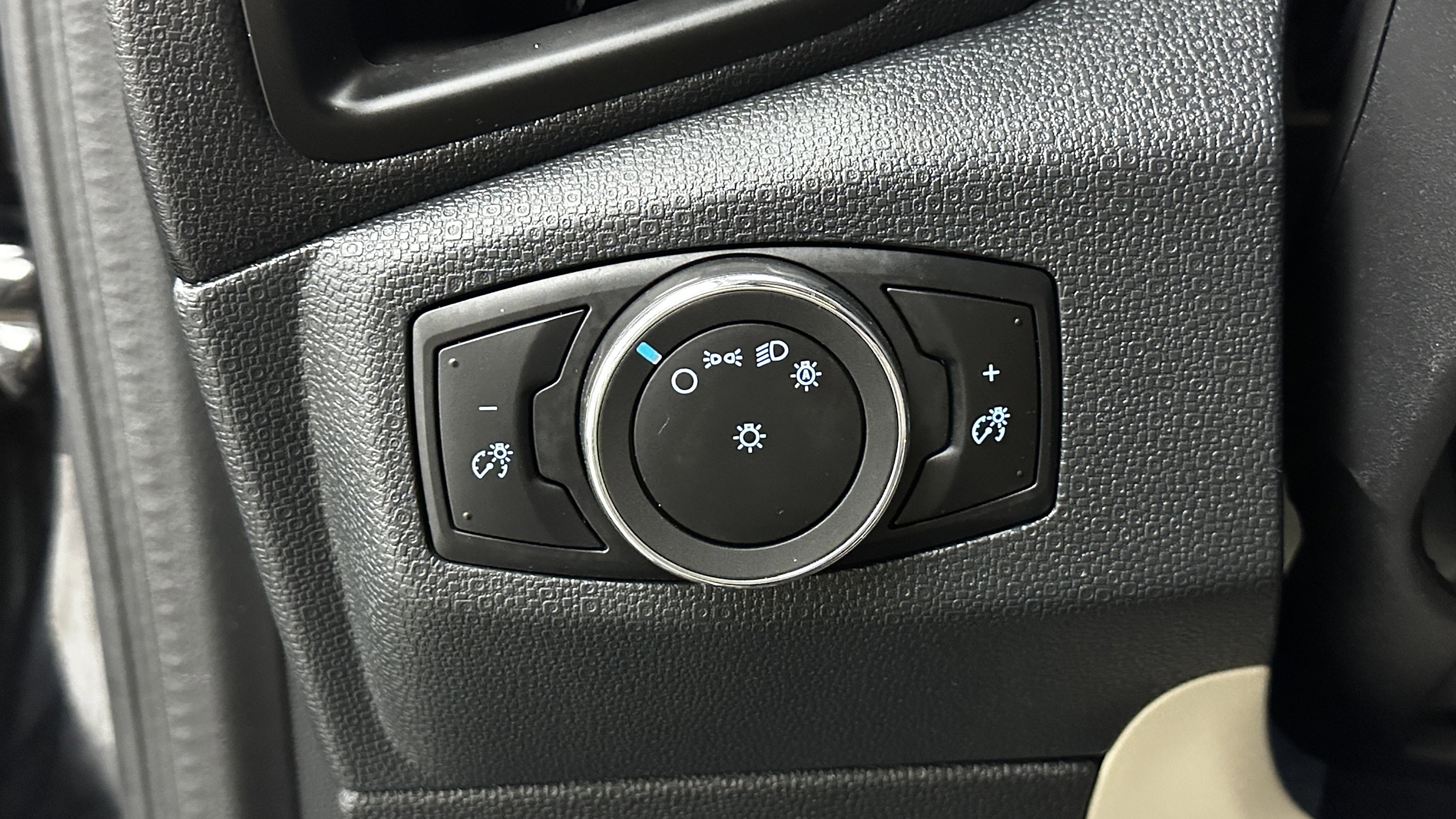 Used 2022 Ford EcoSport S AWD/4WD image 22