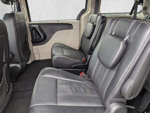 Used 2015 Chrysler Town & Country Touring-L w/ Driver Convenience Group FWD image 25