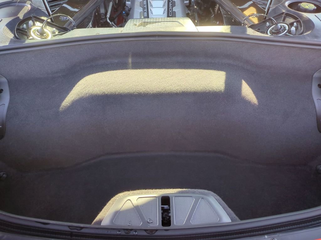 Used 2021 Chevrolet Corvette Stingray Coupe w/ Z51 Performance Package image 23