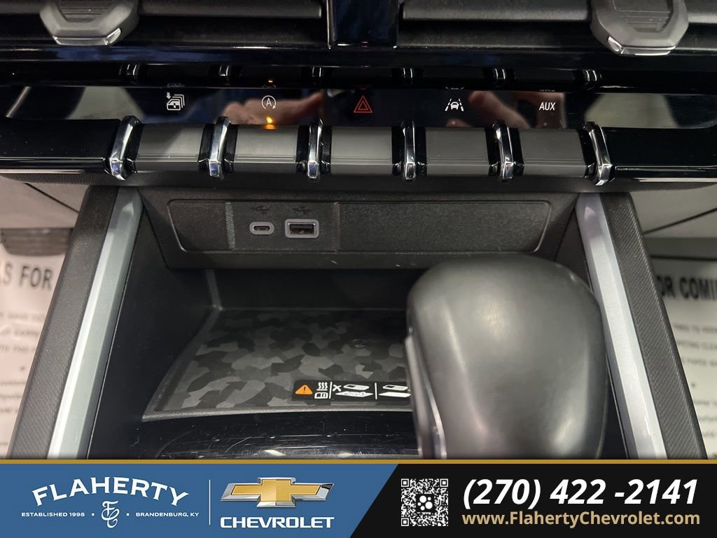 Used 2023 Chevrolet Colorado LT w/ LT Convenience Package II image 28