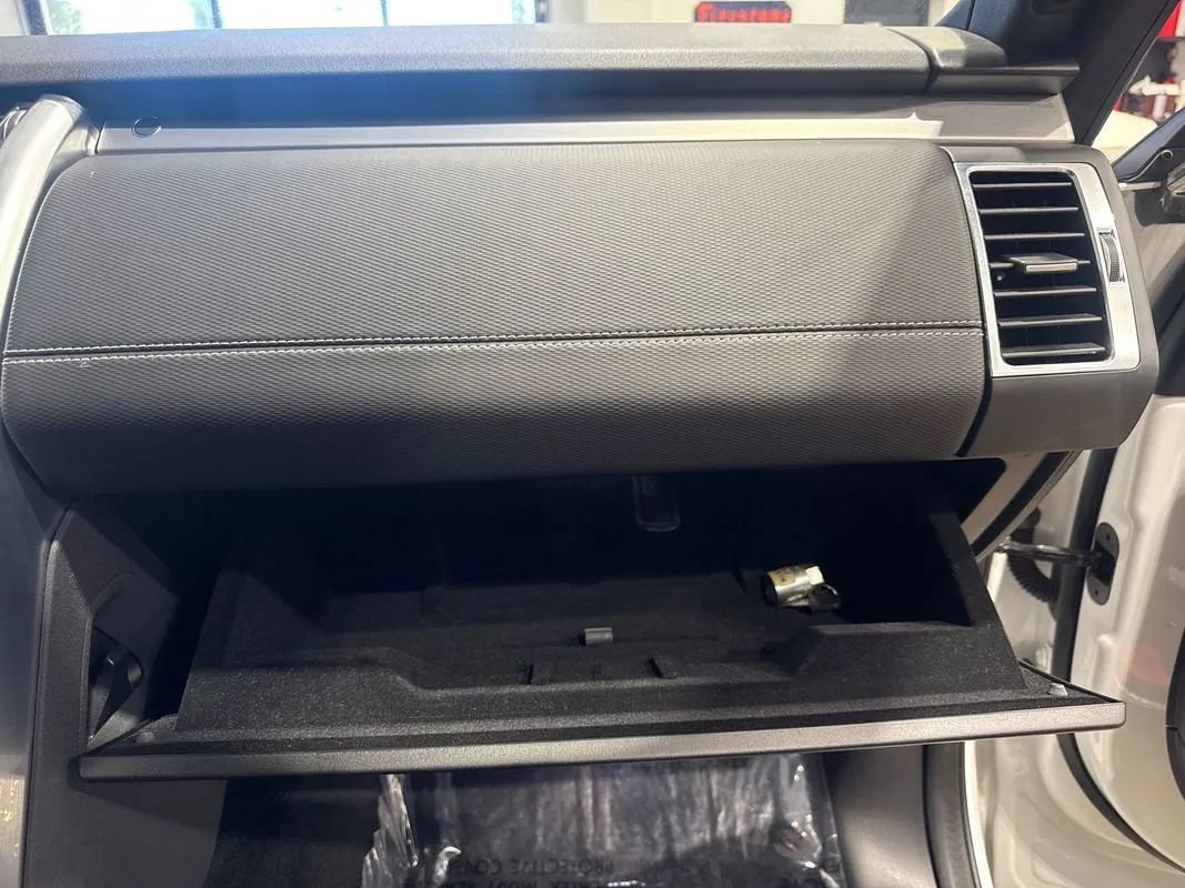 Used 2022 Land Rover Discovery S R-Dynamic AWD/4WD image 82