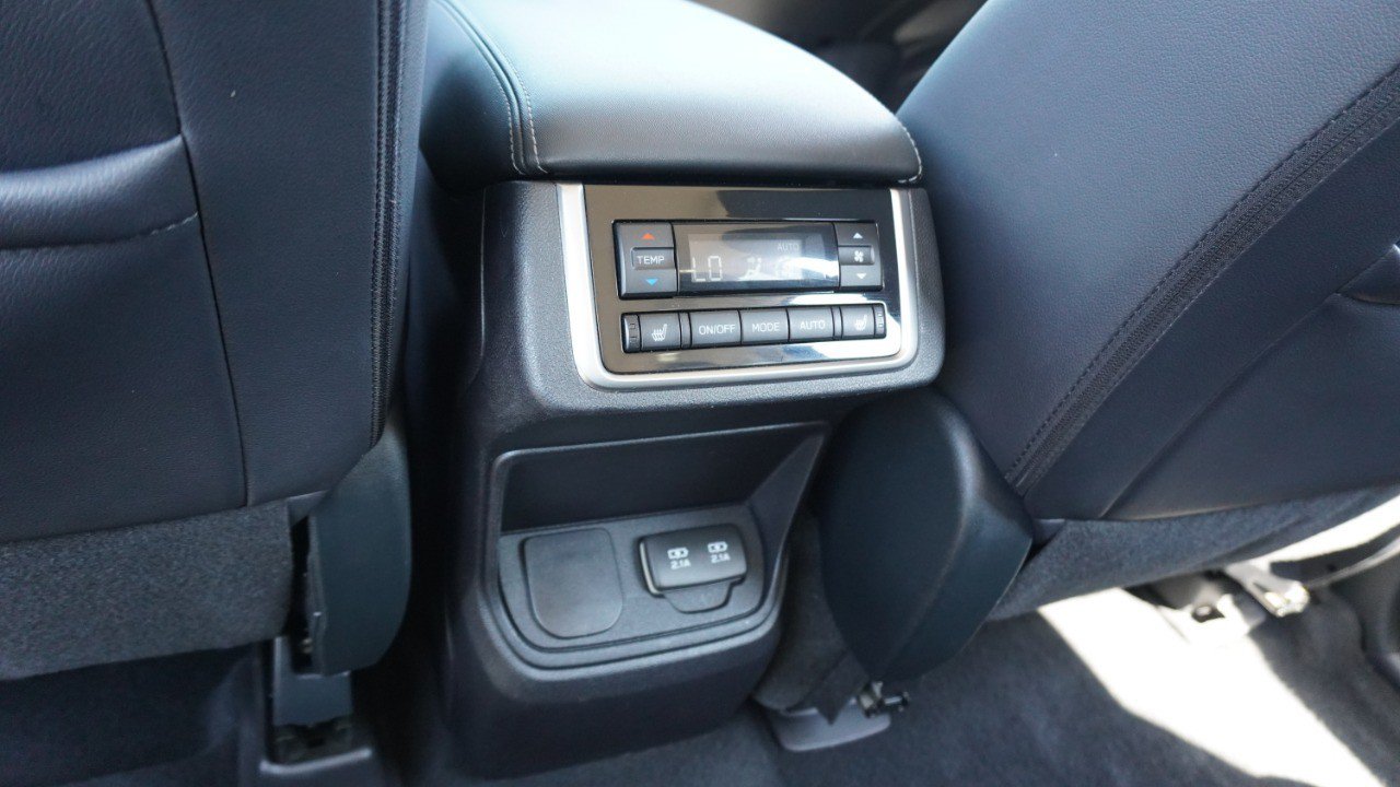 Used 2020 Subaru Ascent Limited AWD/4WD image 32