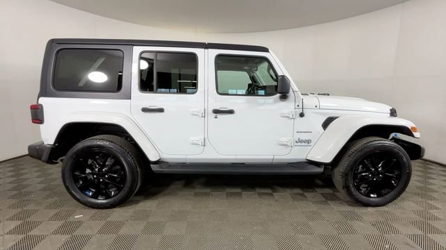 Used 2023 Jeep Wrangler Unlimited Sahara w/ Cold Weather Group AWD/4WD image 3