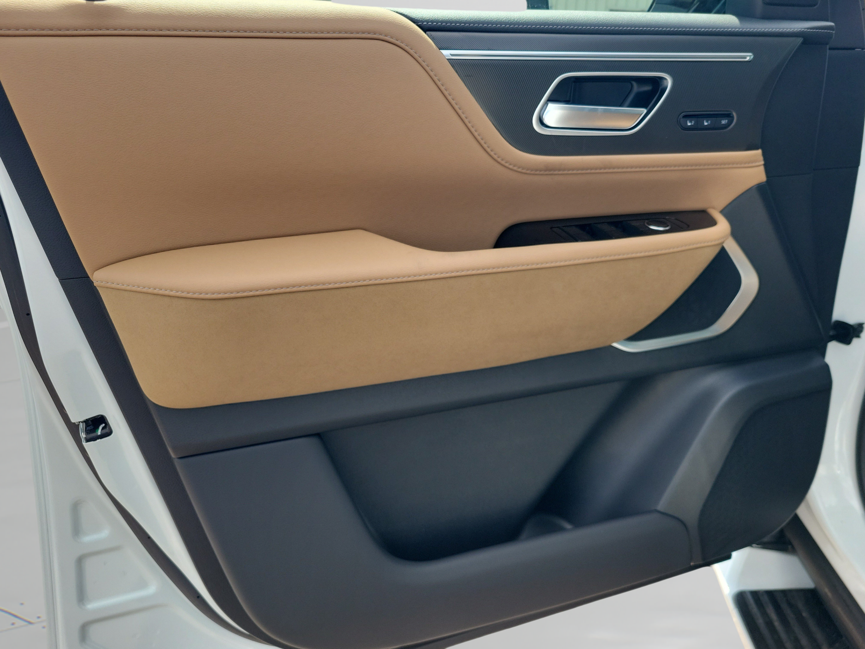 New 2027 INFINITI QX80 Luxe RWD image 21