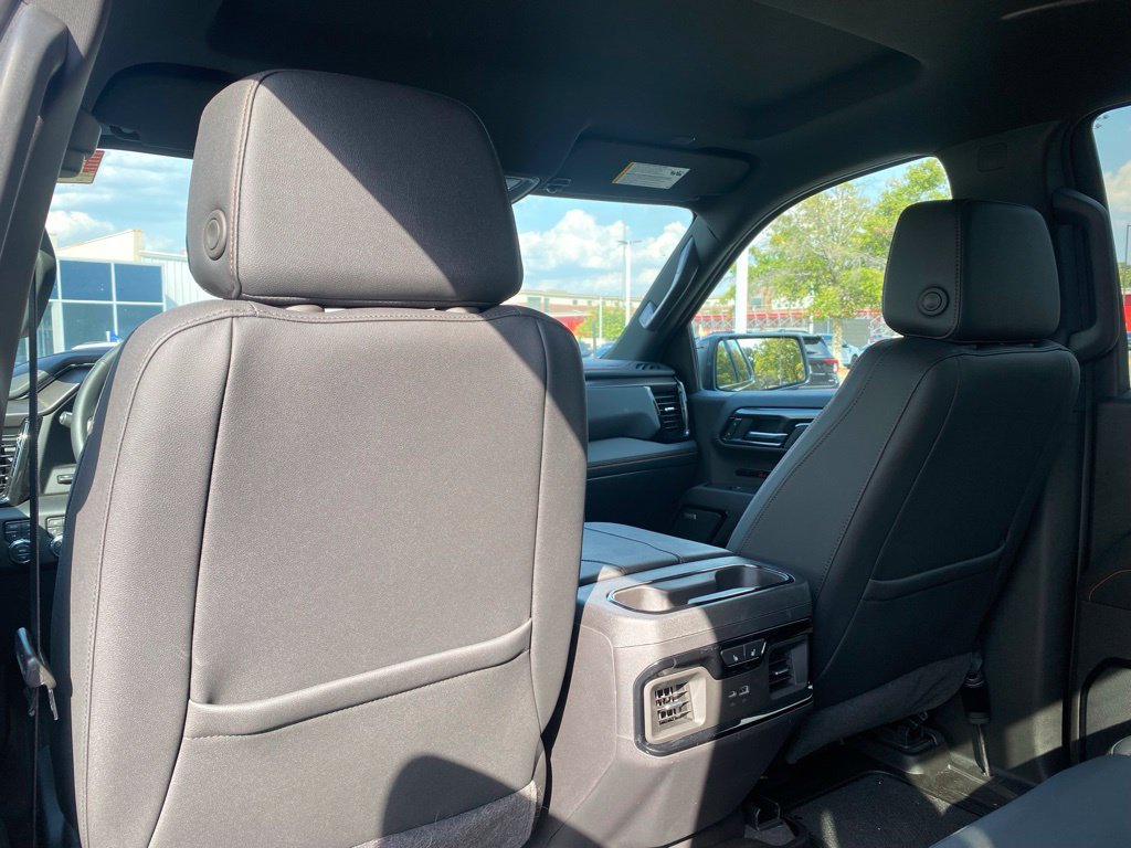 Used 2025 GMC Sierra 1500 AT4 w/ Technology Package AWD/4WD image 33