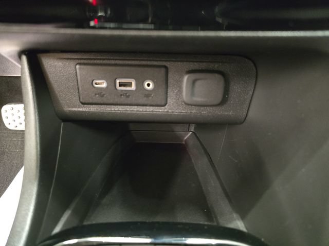 Used 2023 Buick Encore GX Select w/ Sport Touring Package FWD image 26