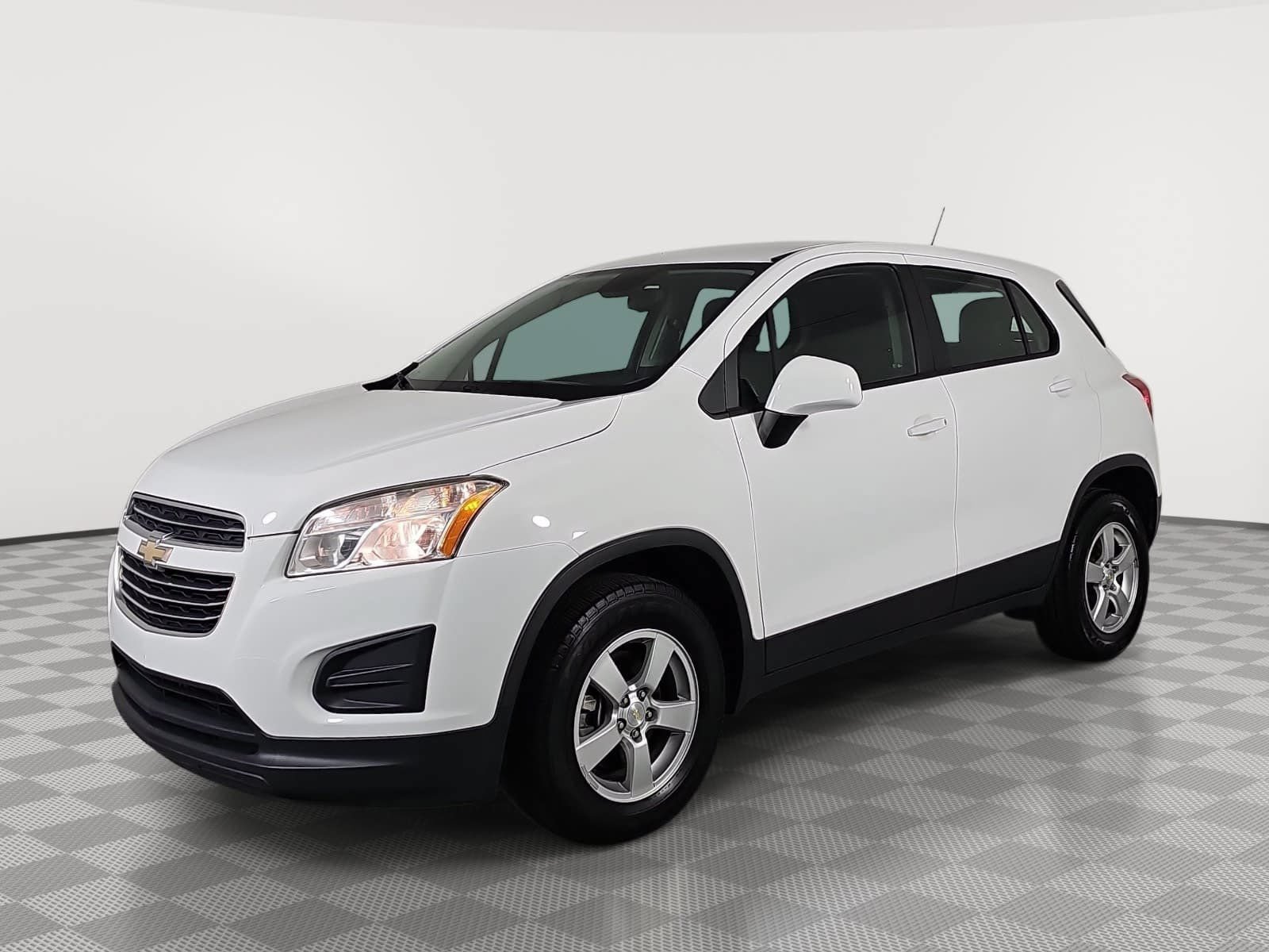 Used 2016 Chevrolet Trax LS AWD/4WD image 4