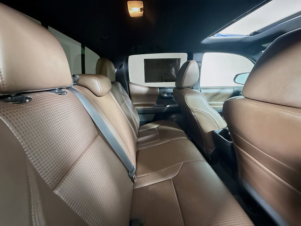 Used 2018 Toyota Tacoma Limited image 28