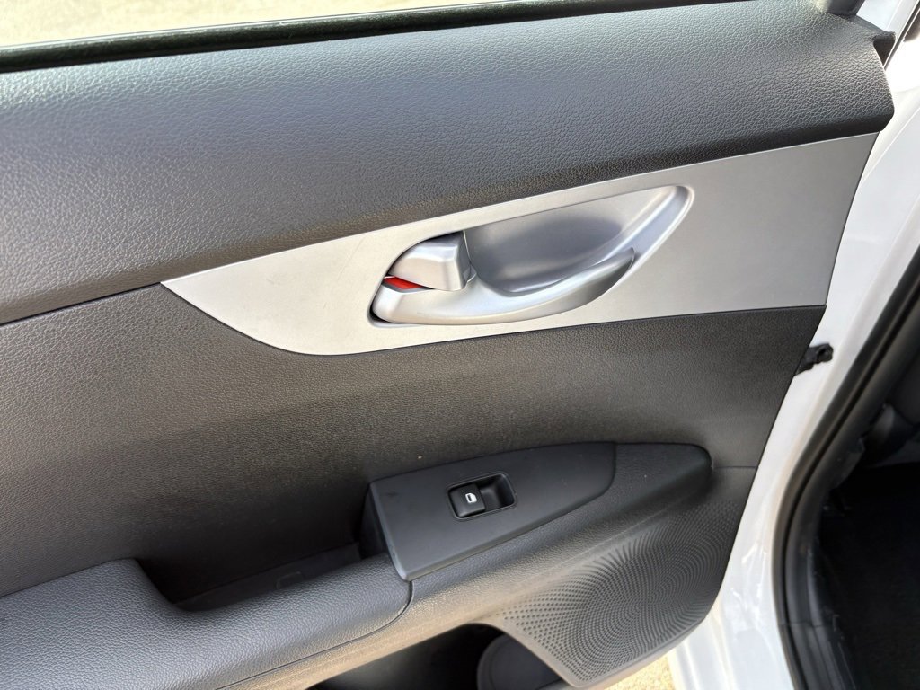 Used 2023 Kia Forte LXS FWD image 19