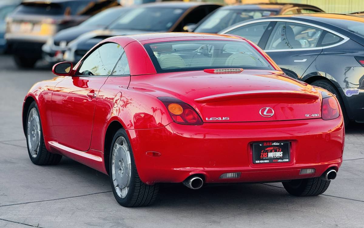 Used 2004 Lexus SC 430 Convertible image 8