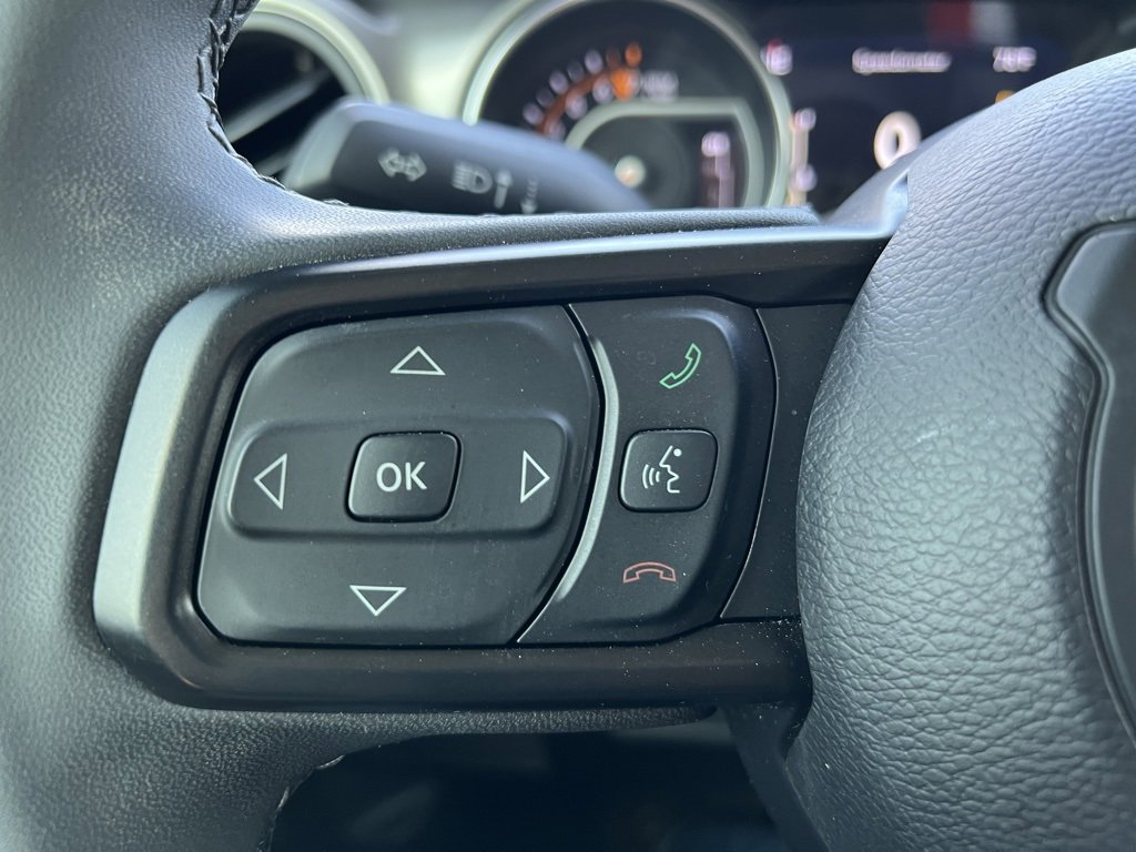 Used 2023 Jeep Gladiator Sport image 18