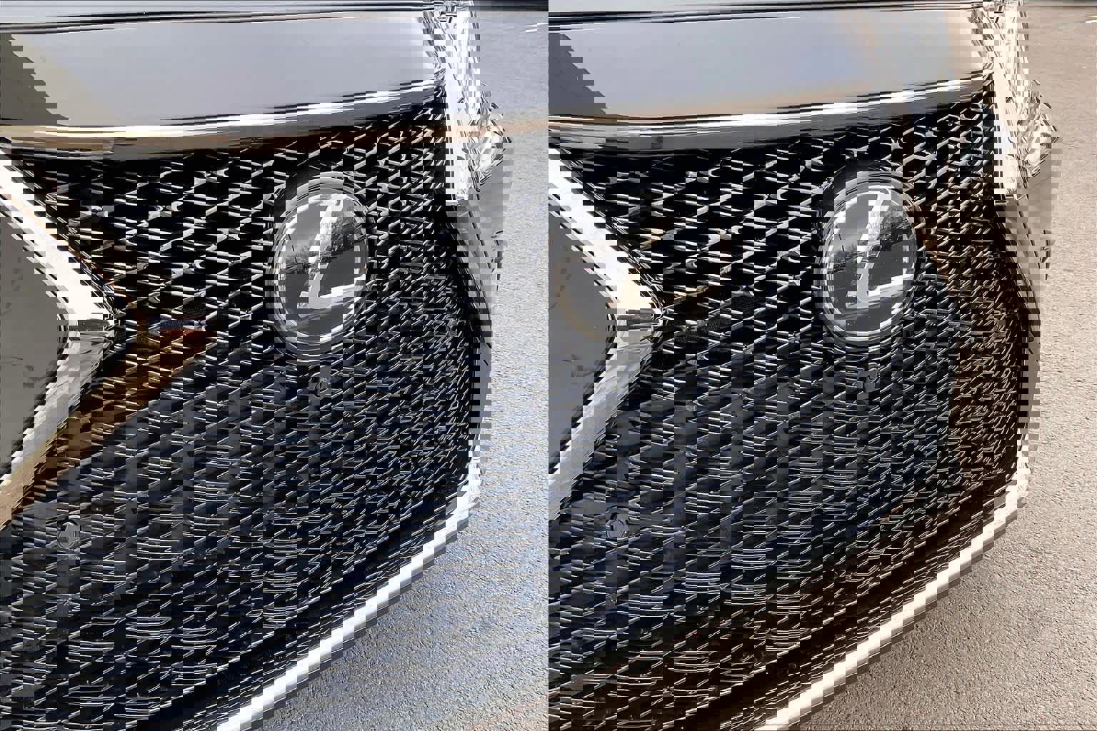 Used 2023 Lexus ES 350 F Sport w/ Accessory Package (Z2) image 30