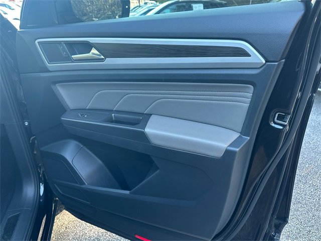 Used 2023 Volkswagen Atlas SE w/ Panoramic Sunroof Package image 32