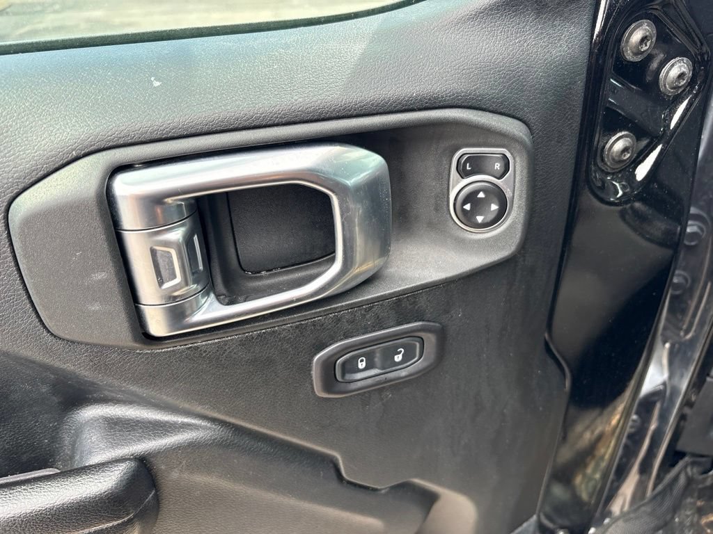 Used 2018 Jeep Wrangler Unlimited Sport S AWD/4WD image 14