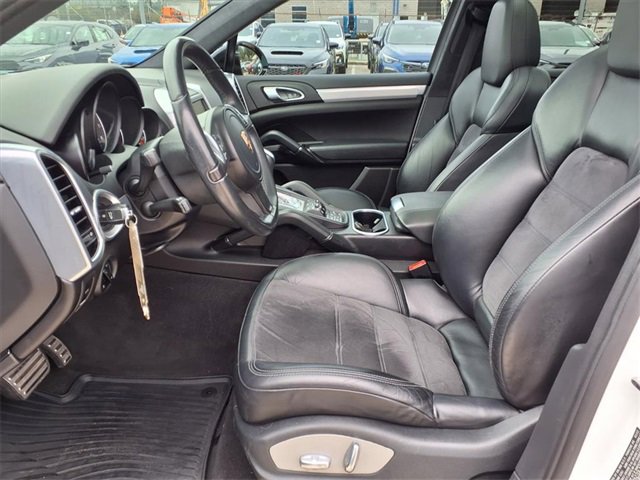 Used 2013 Porsche Cayenne GTS image 6