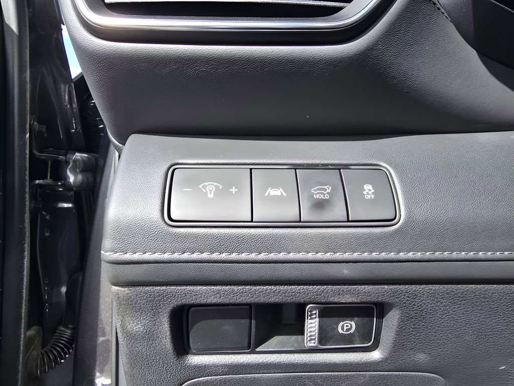 Used 2023 Hyundai Santa Fe SEL Premium image 18