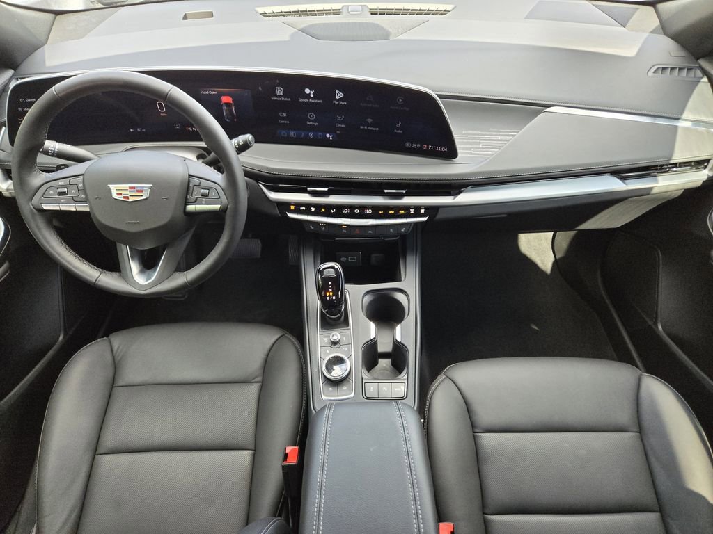 Used 2025 Cadillac XT4 Premium Luxury image 34