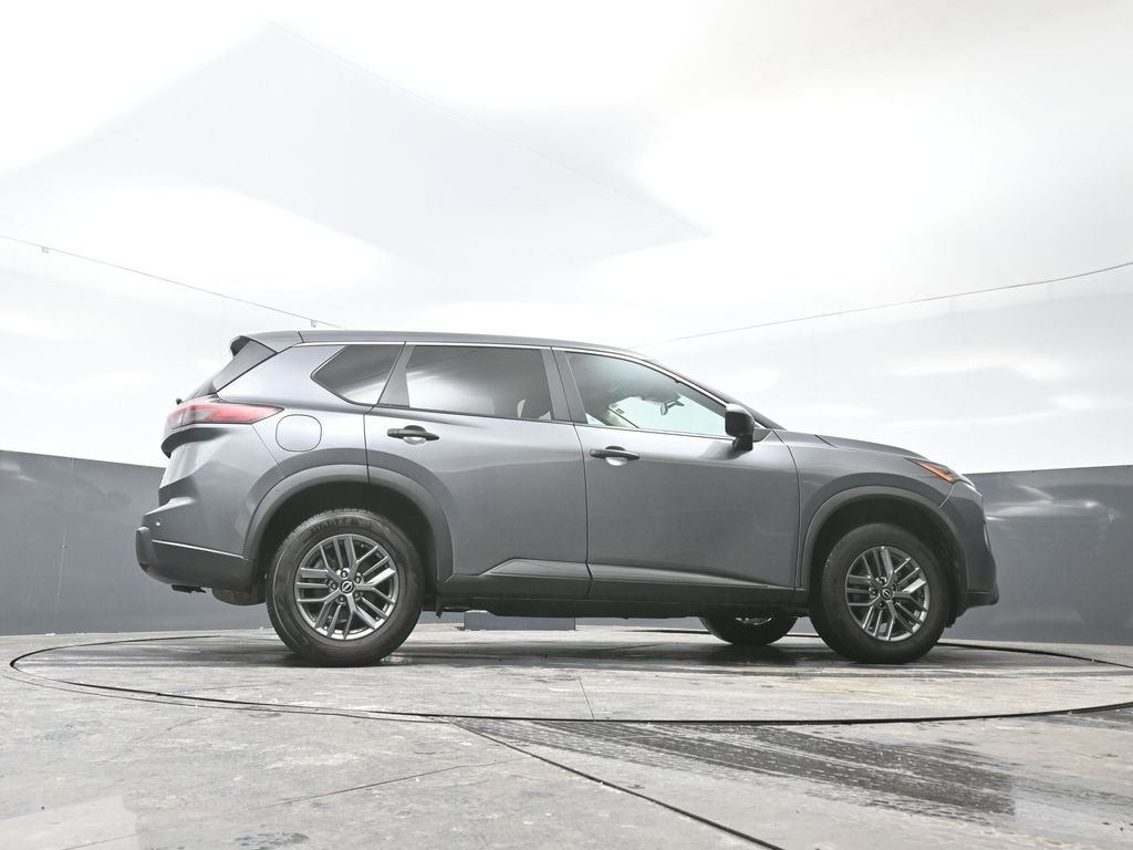 Used 2024 Nissan Rogue S image 49